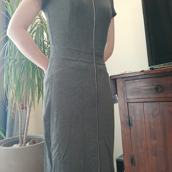 Dress - Picture 3 of 5